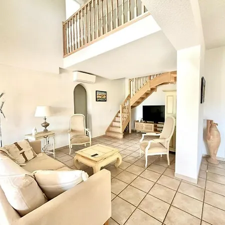 Les Issambres Villa *